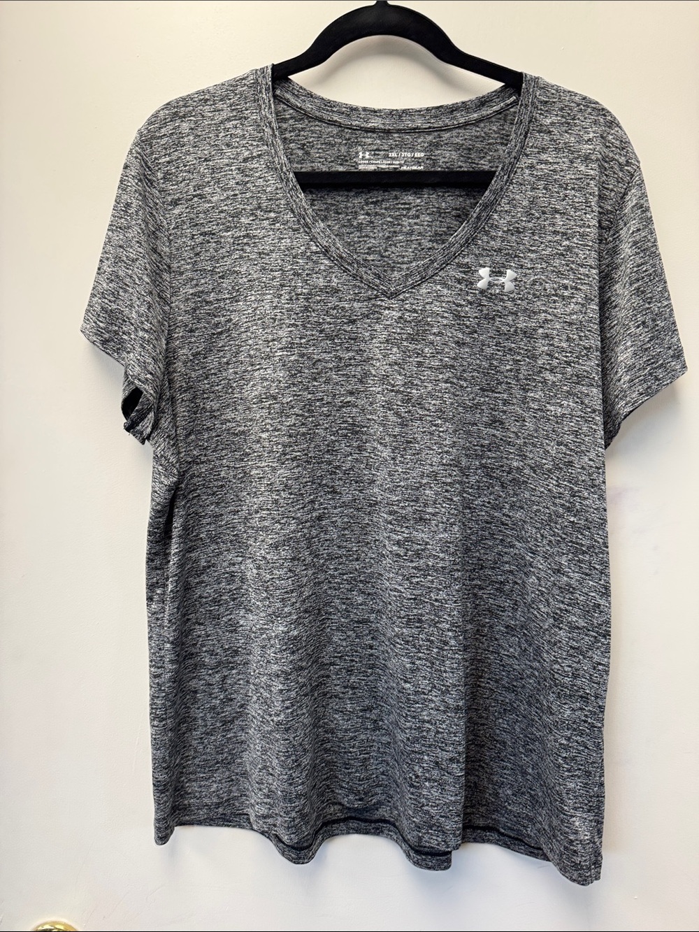 Under Armour Women's Heather Charcoal V-Neck Performance Tee